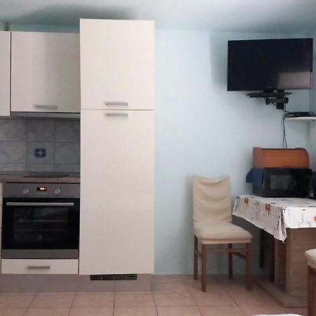 Danica Apartamento Karlobag Exterior foto
