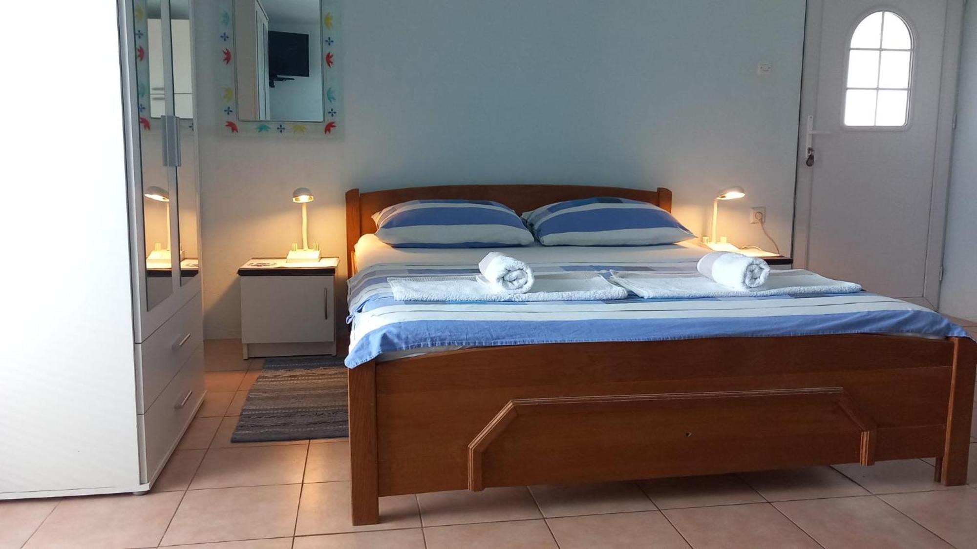 Danica Apartamento Karlobag Exterior foto